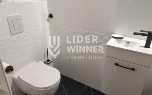 Kompletno renoviran i opremljen 3.0 stan