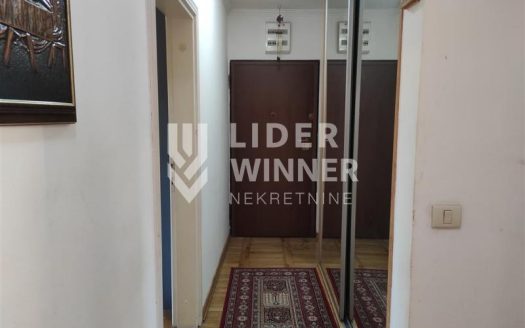 Stan na atraktivnoj lokaciji, 2 terase