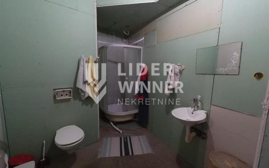 Renoviran salonac na Vračaru