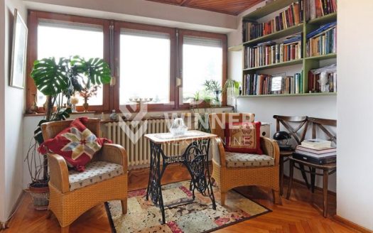 Dupleks sa garažom i dvorištem od 2a