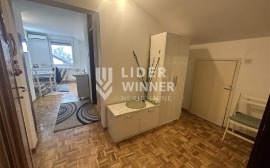 U prilici smo da Vam ponudimo stan sa velikim potencijalom prosirenja