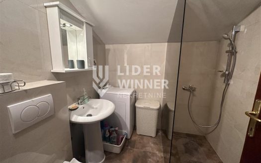 U prilici smo da Vam ponudimo stan sa velikim potencijalom prosirenja