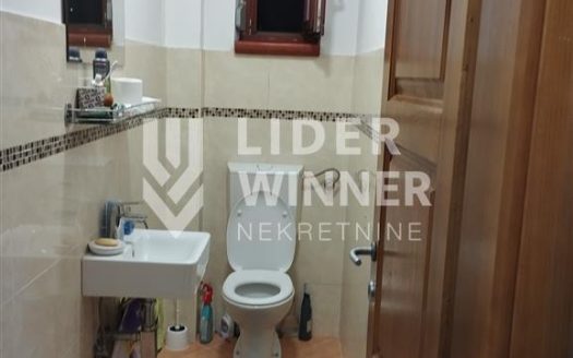 Lux novogradnja sa garažnim mestom