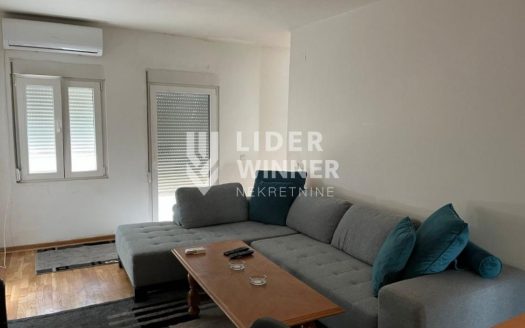 Top ponuda, Izdaje se prelep trosoban stan na drugom spratu na top lokaciji