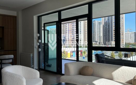 3.0 Lux stan, BW Sole