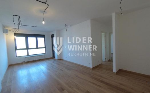 Voždove kapije, lux 3.0