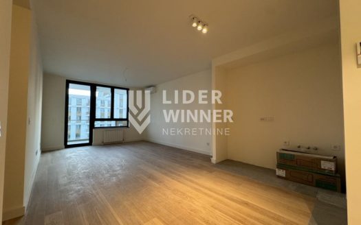 BW Quartet 4, garažno, pogled na Kulu