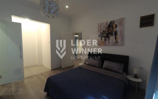 Komforan apartman na savrsenoj lokaciji u centru kod,, Politike''.