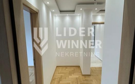 4.0 lux stan, novogradnja, 2 parking mesta