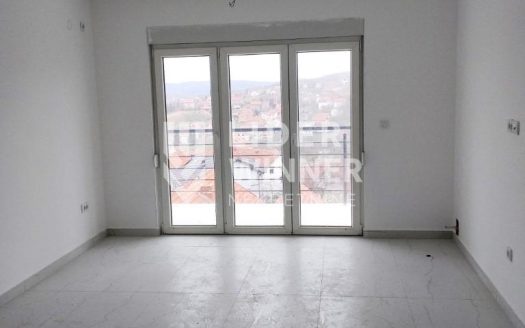 Nov 3.0 stan -uknjižen sa parkingom