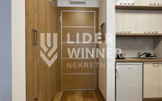 Lux 2,0, Voždove kapije