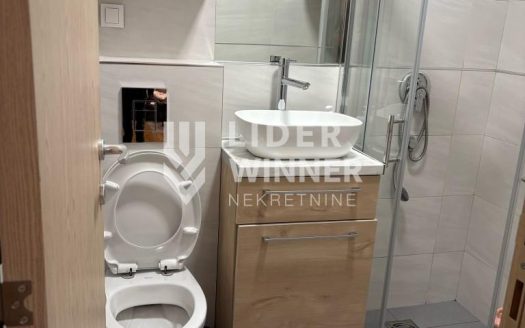 Lux stan sa dva garažna mesta